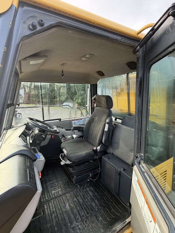 Komatsu HM400-3
