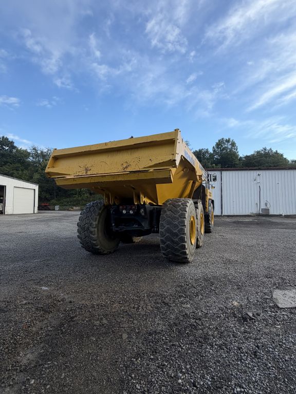Komatsu HM400-3