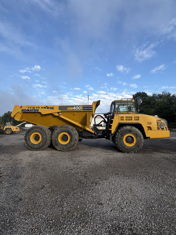 Komatsu HM400-3