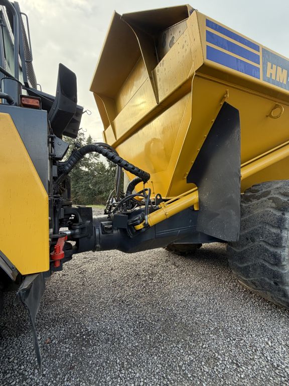Komatsu HM400-3