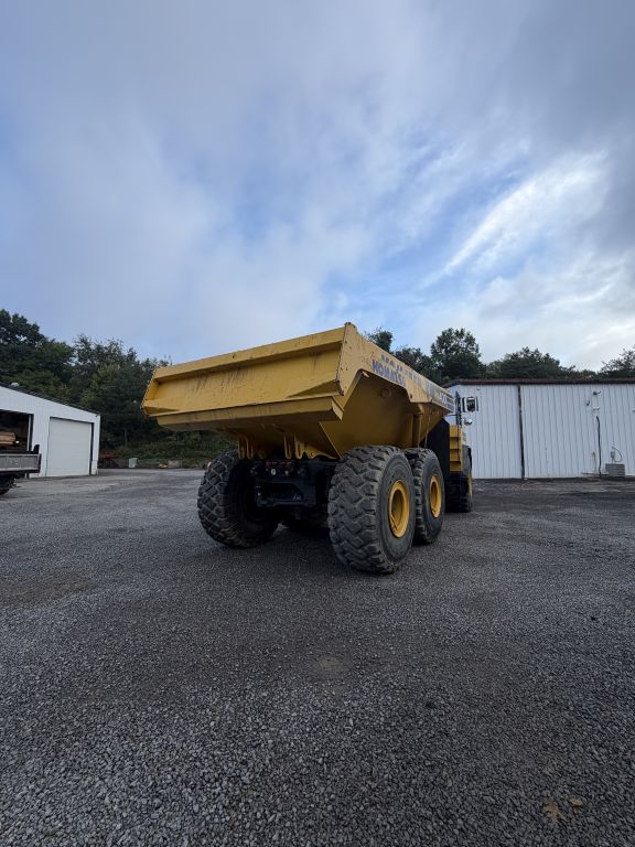 Komatsu HM400-3