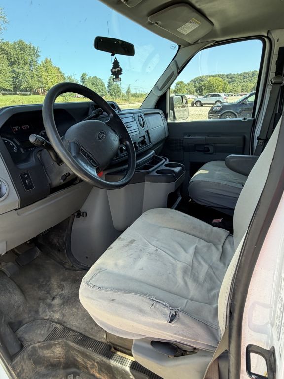 2014 Ford E350