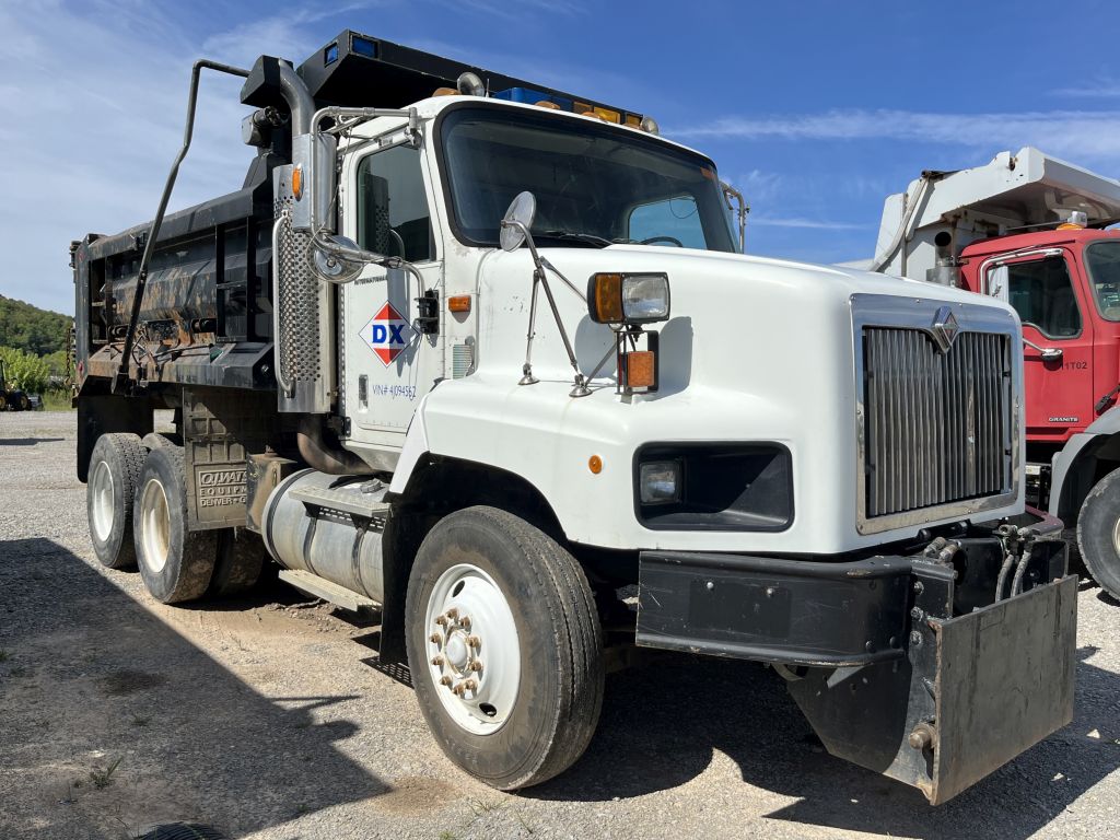 2004 International Harvester 5600I
