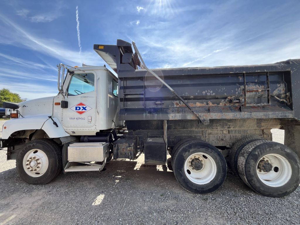 2004 International Harvester 5600I