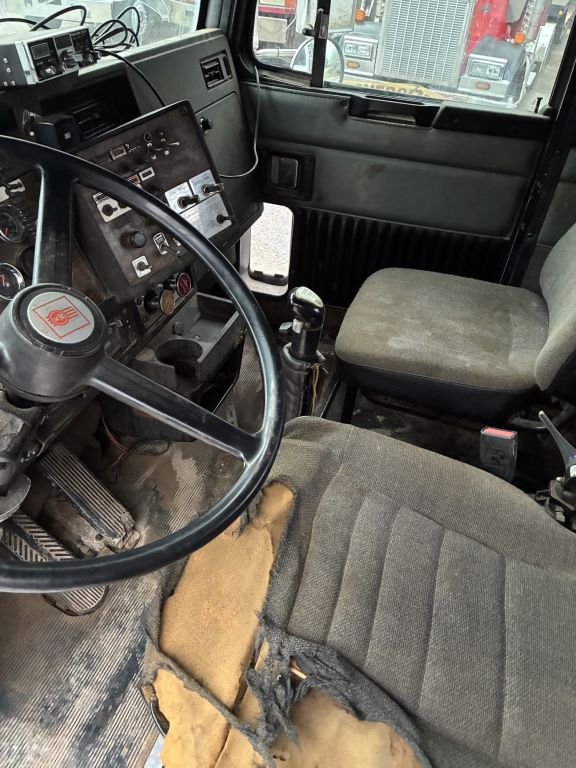 1995 Kenworth T800