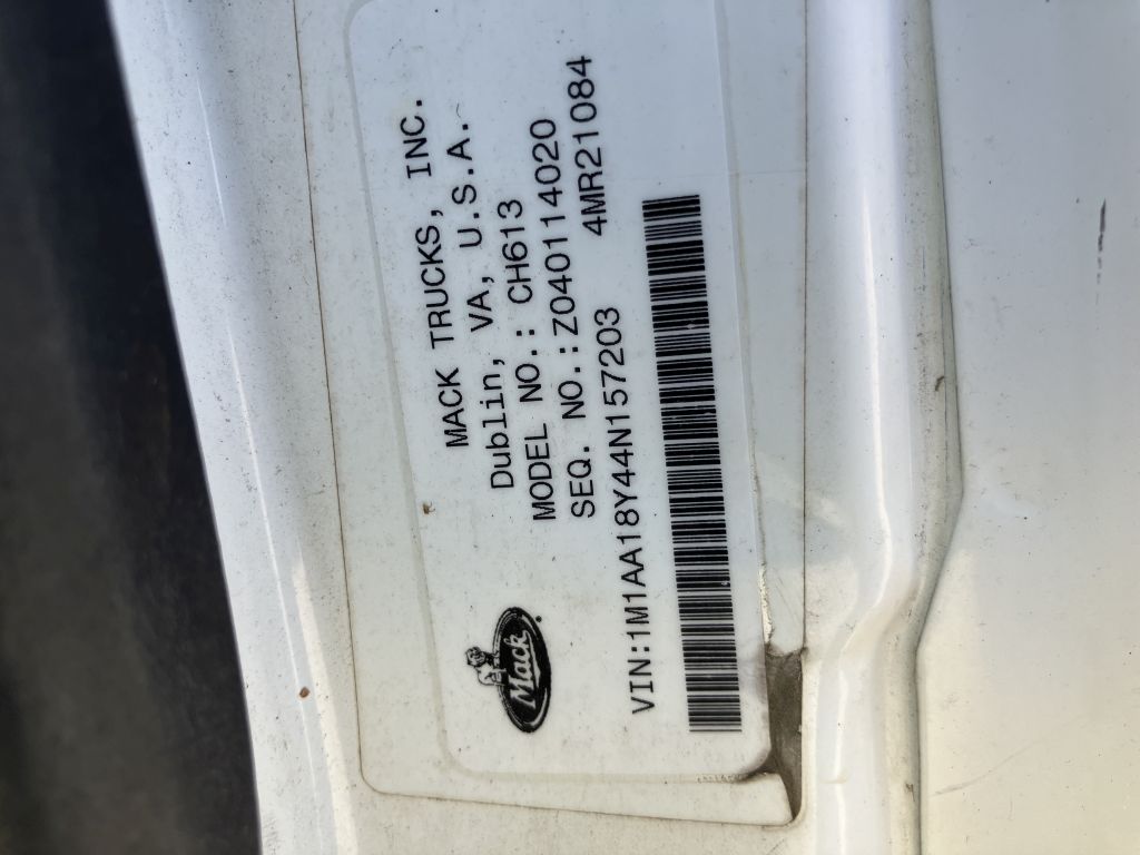 2004 Mack CH613