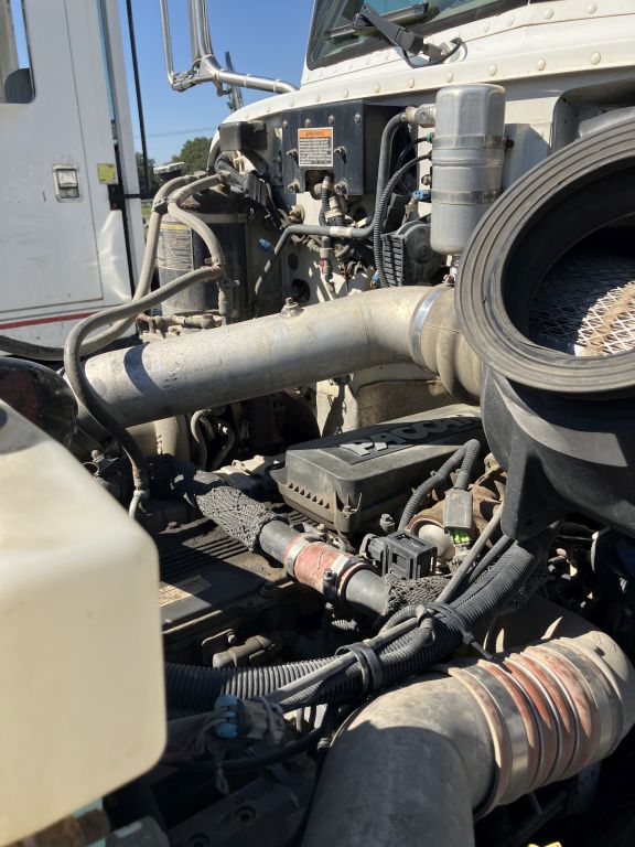 2009 Peterbilt PB335