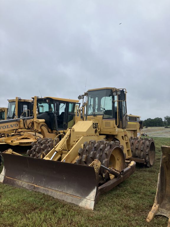 Photo of 2004 Caterpillar 815F