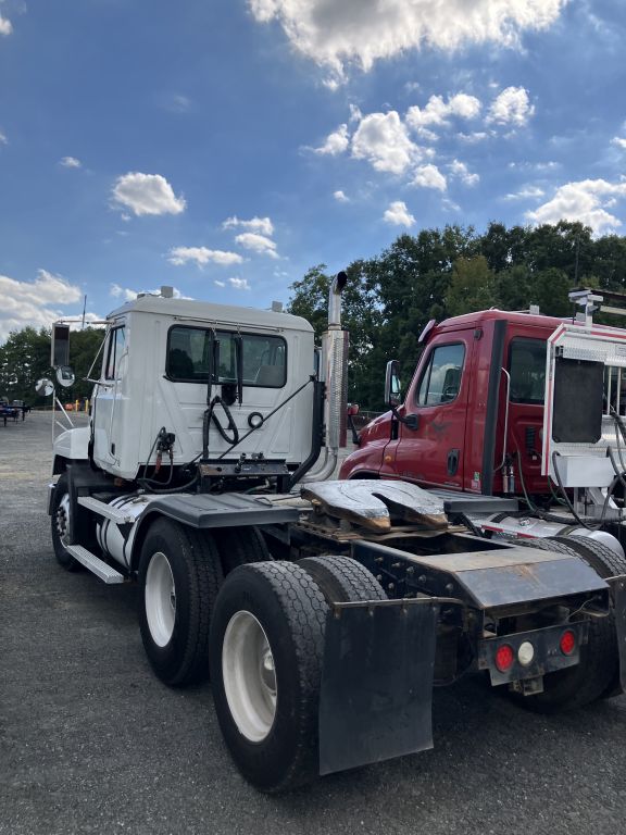 2002 Mack CH613