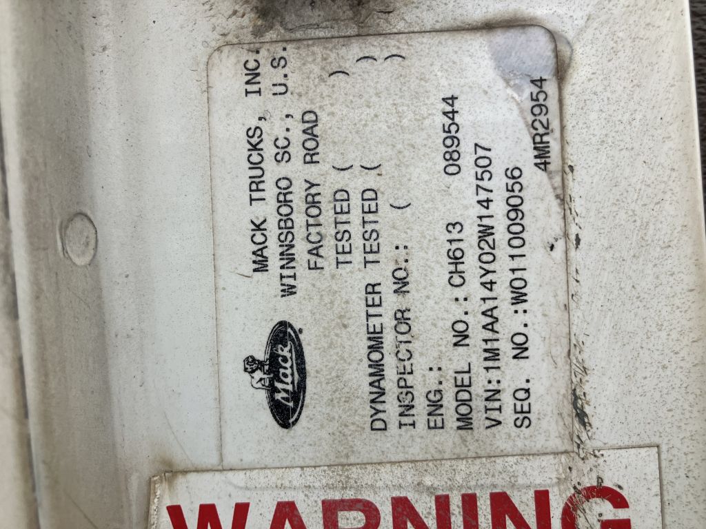 2002 Mack CH613