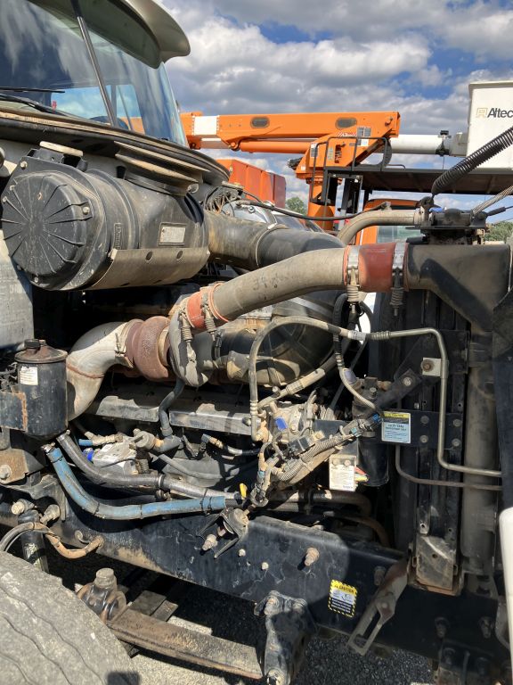 2002 Mack CH613