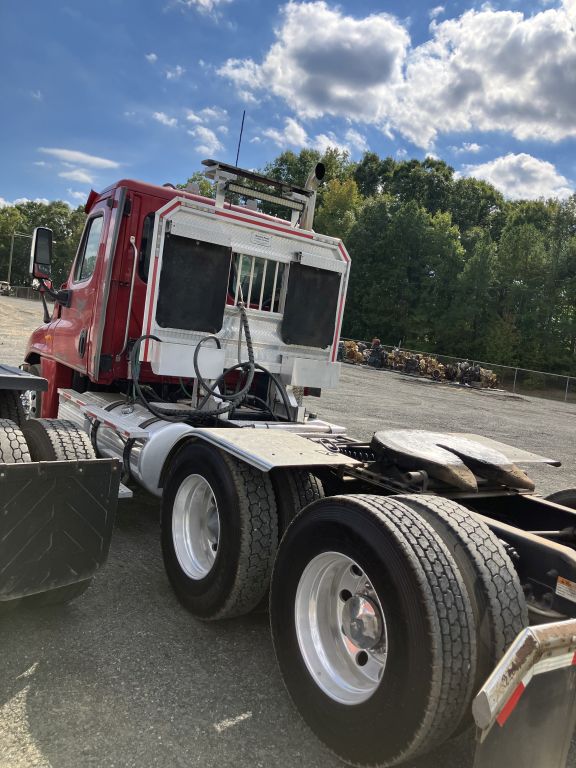 2010 Freightliner CASCADIA
