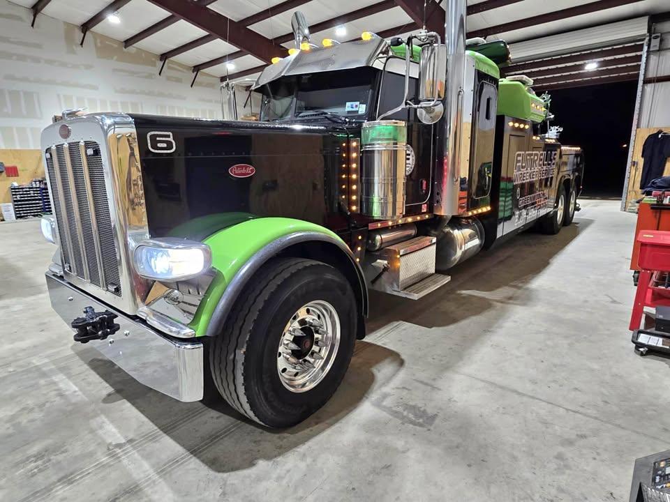 2007 Freightliner FLD120