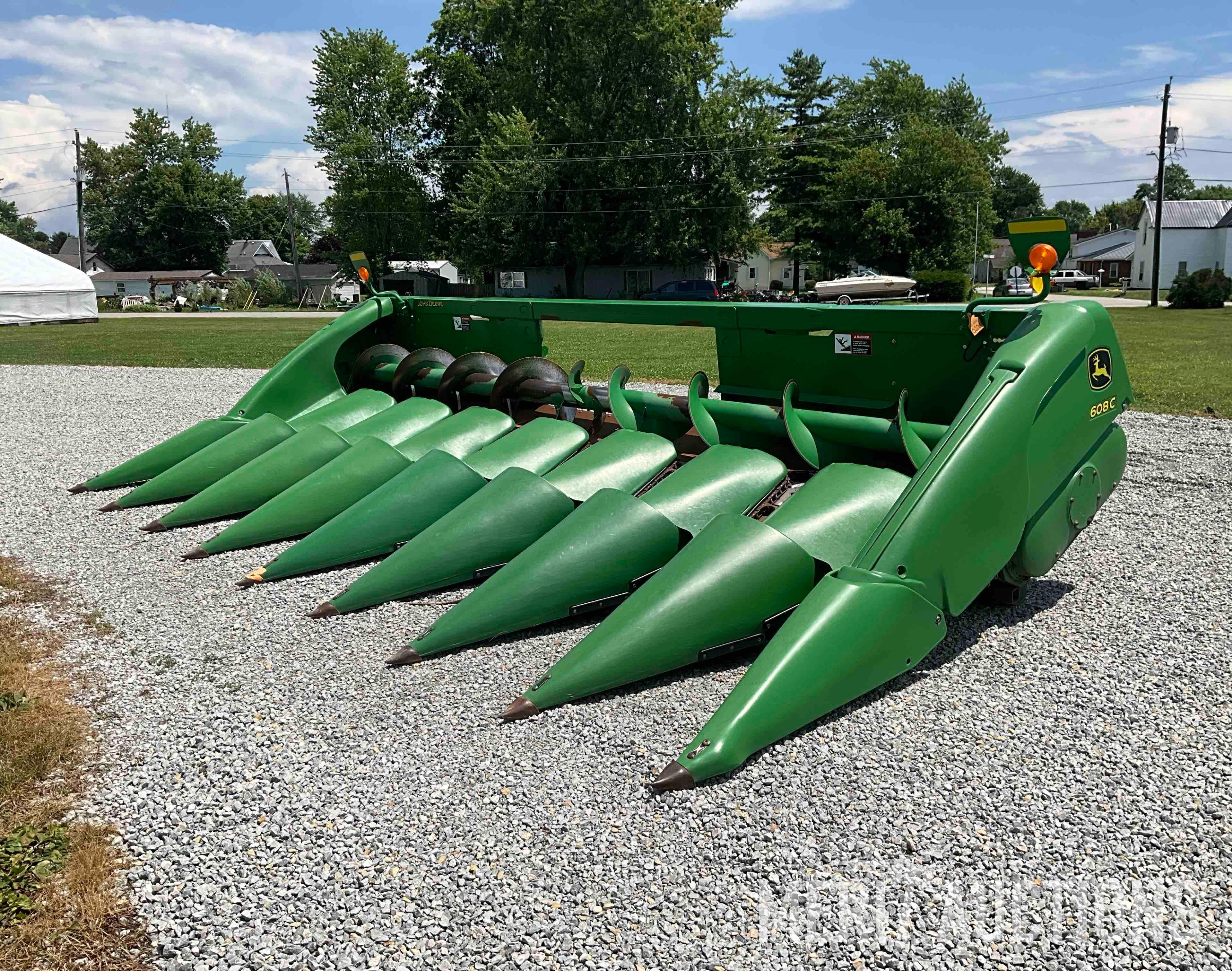 Photo of a 2013 John Deere 608C
