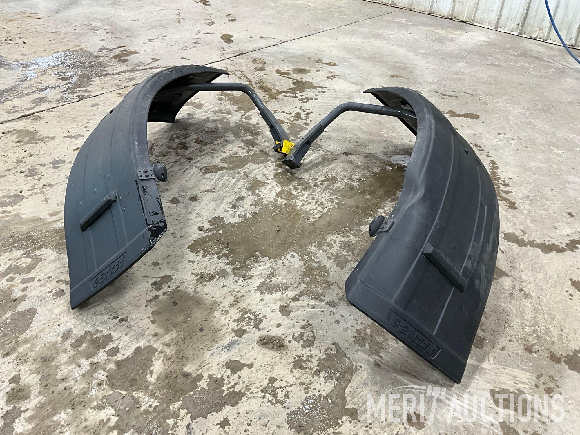 Fendt FT900 Front Fenders