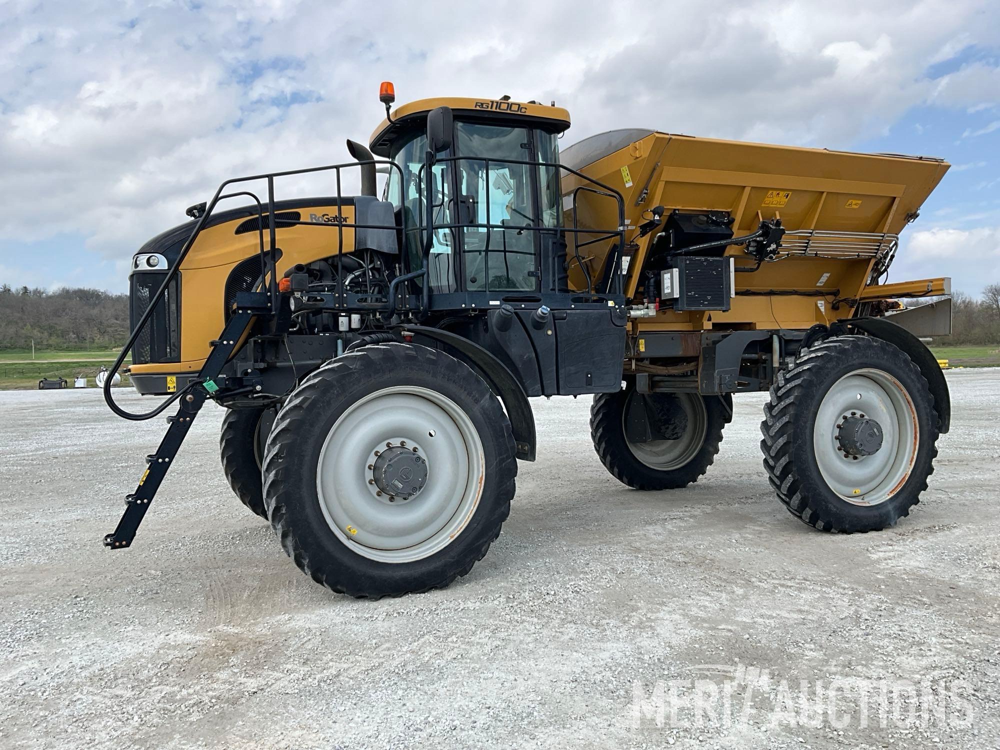 2021 RoGator RG1100C Dry Box Spreader