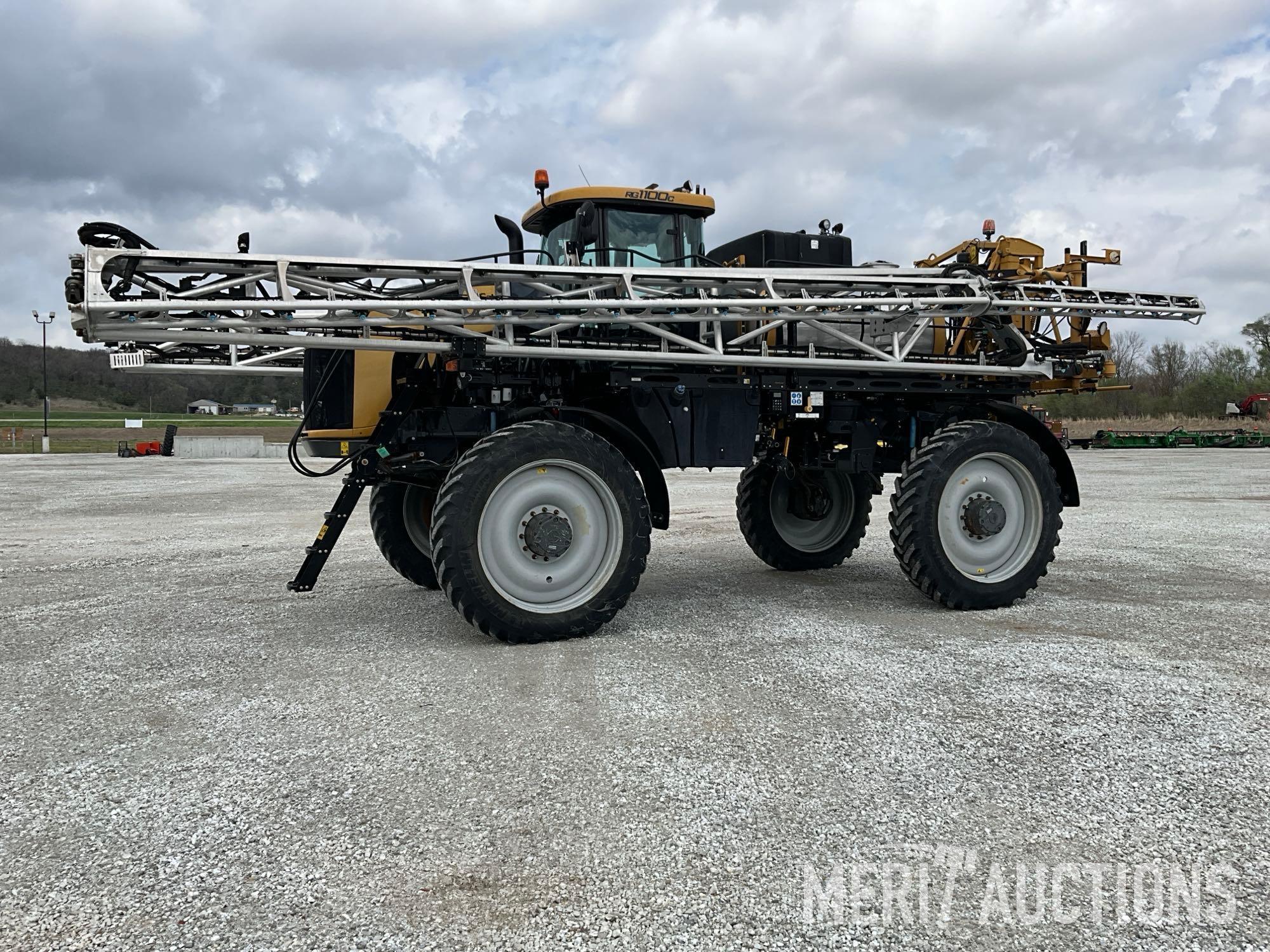 2019 RoGator RG1100C Sprayer
