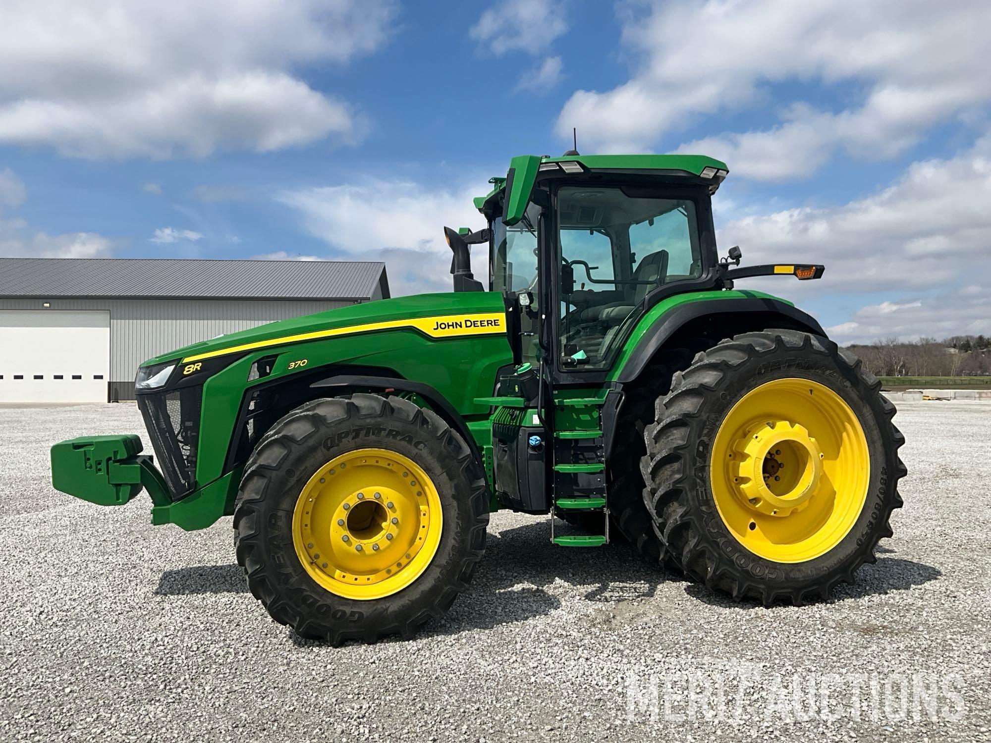 2023 John Deere 8R 370 Tractor