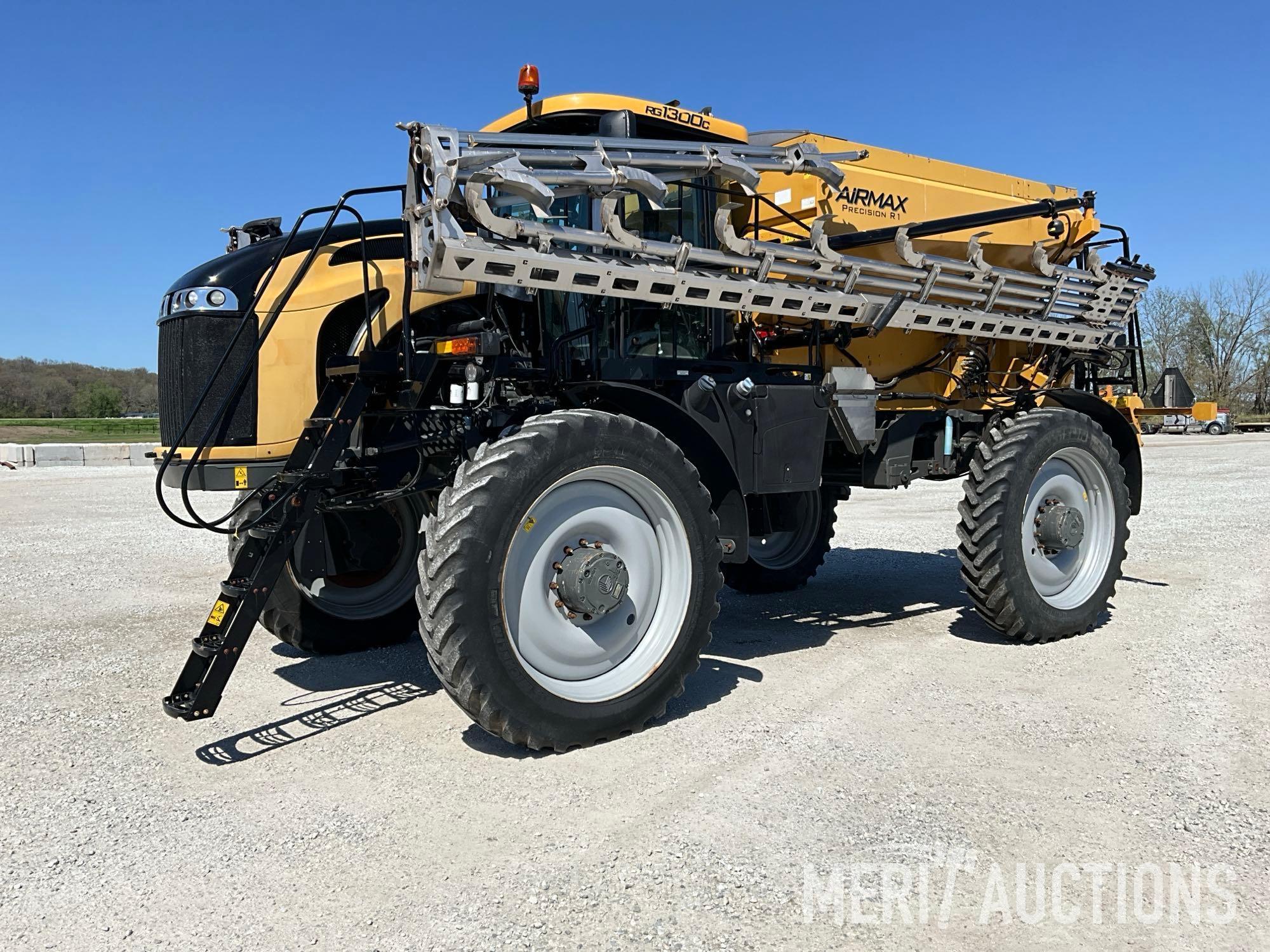 2021 RoGator RG1300C Air Box Spreader