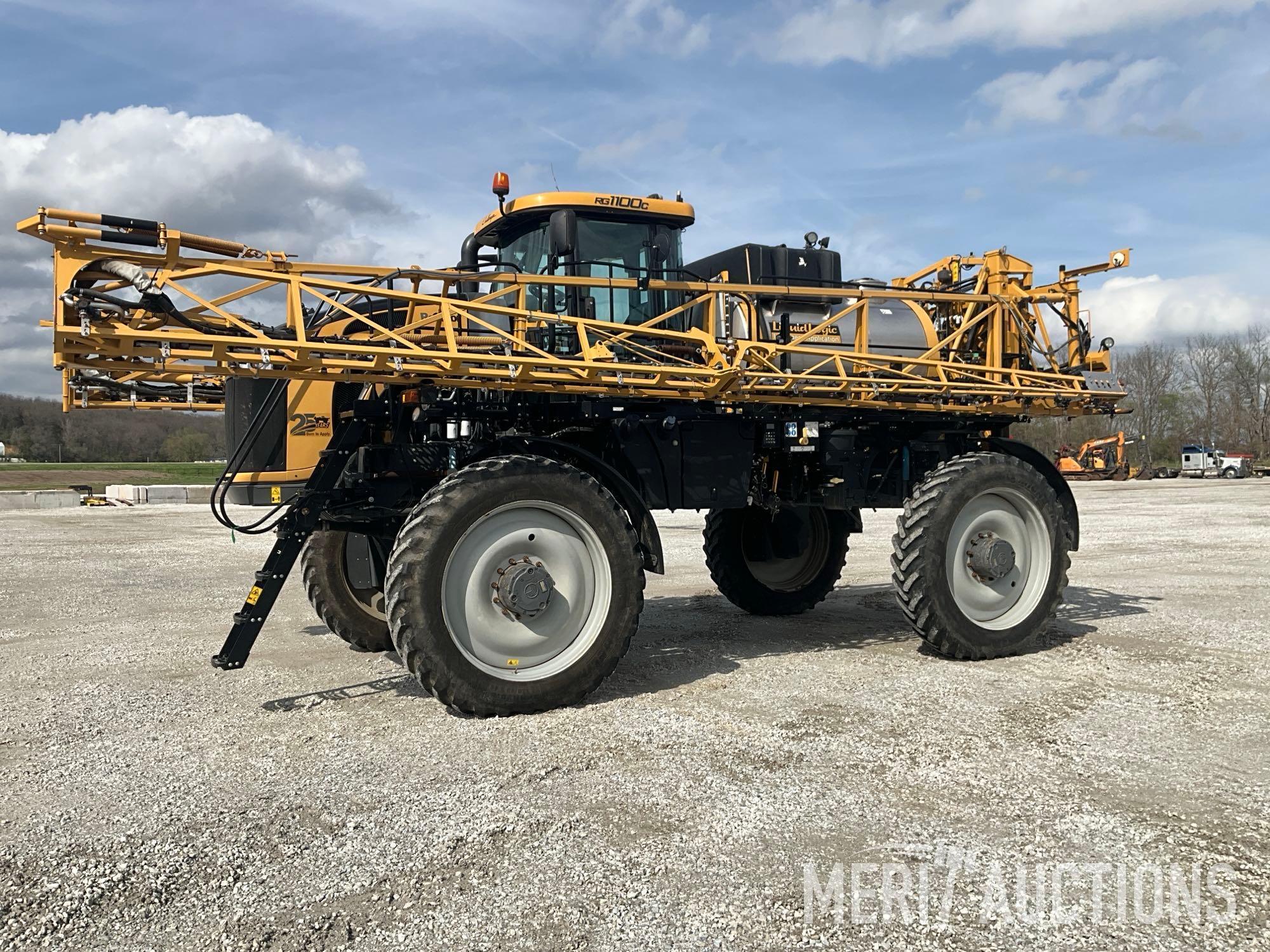 2018 RoGator RG1100C Sprayer