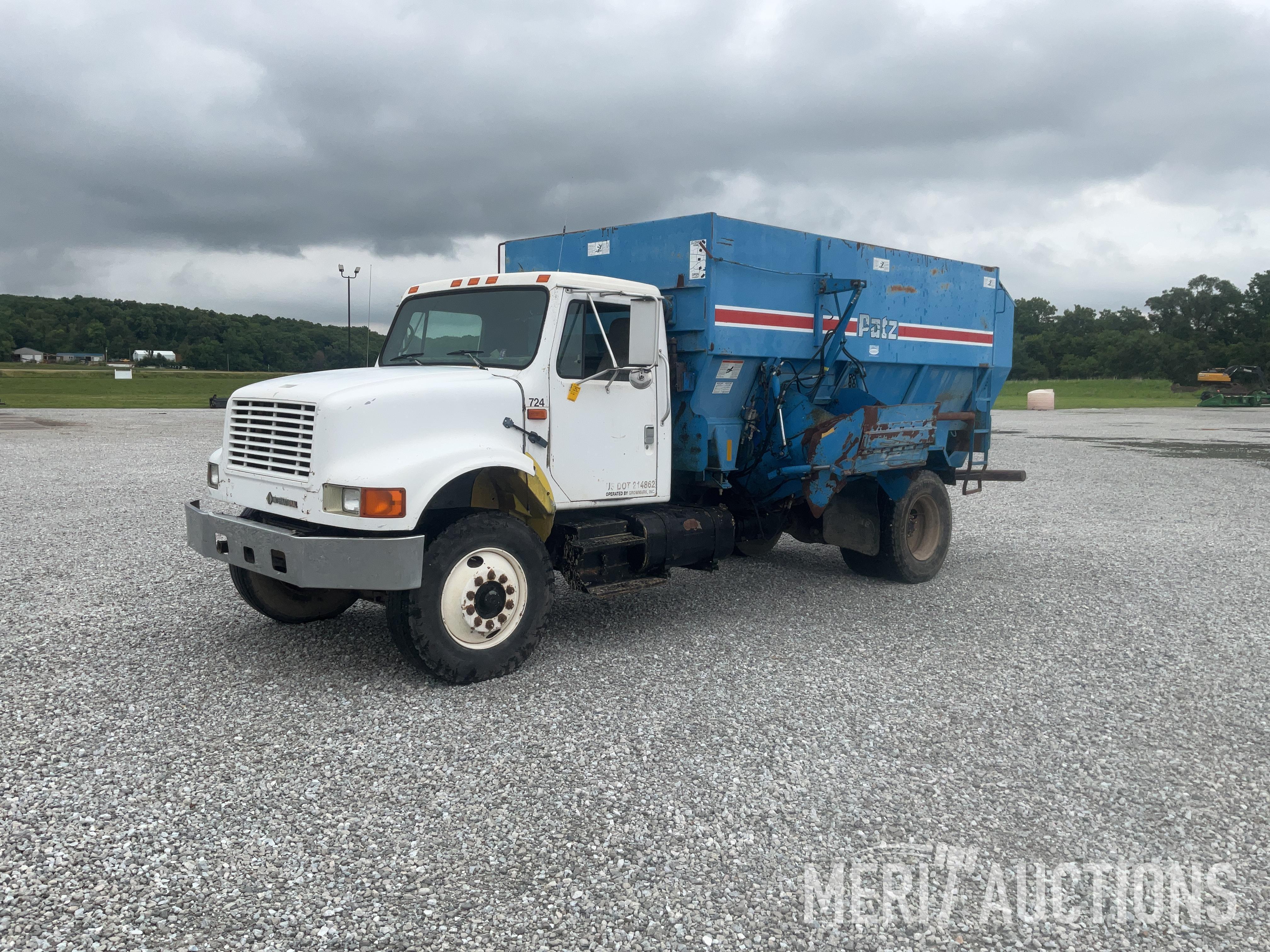 International 4900 Feed Truck