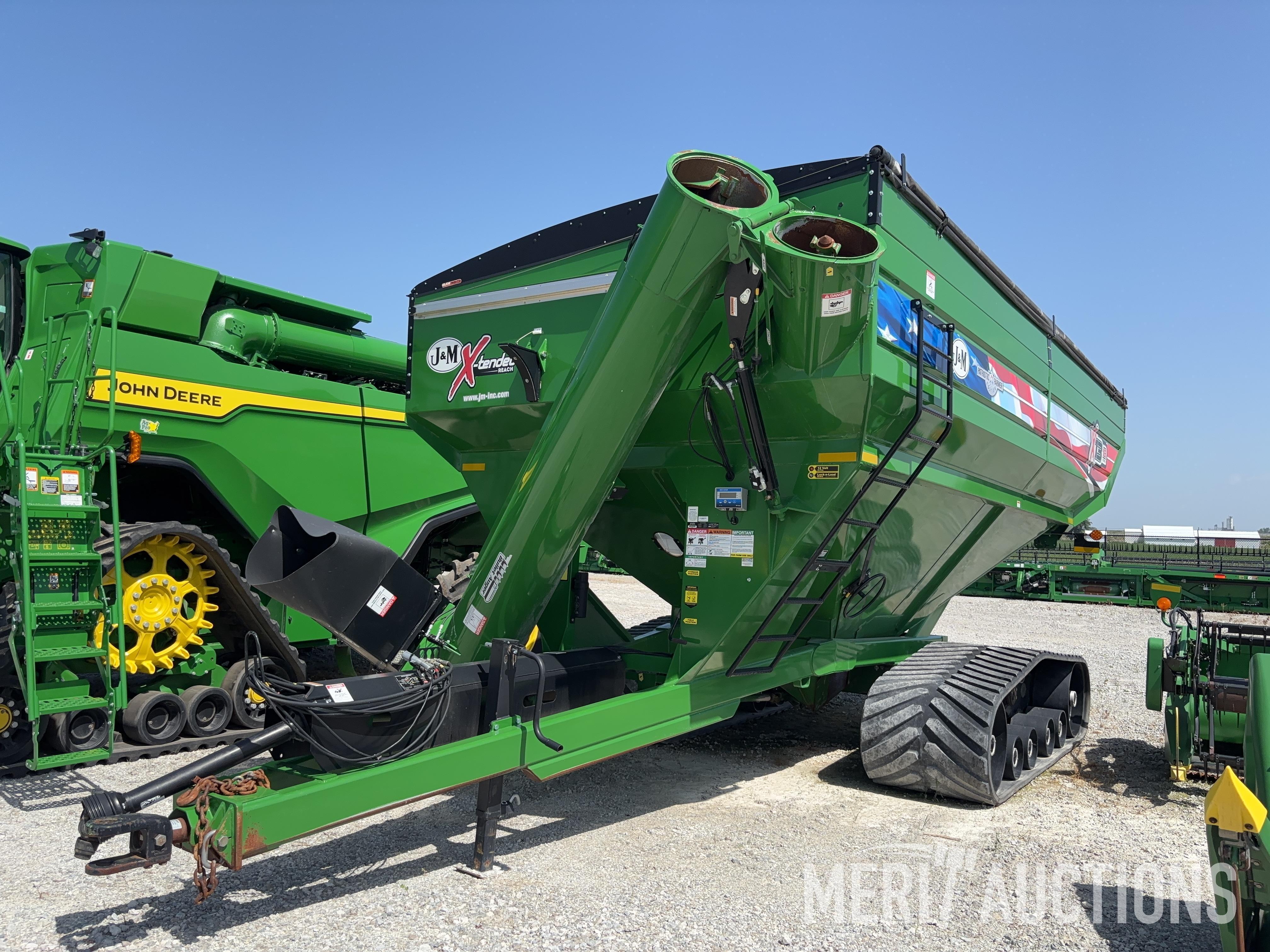 2022 J&M 1312-20 Grain Cart