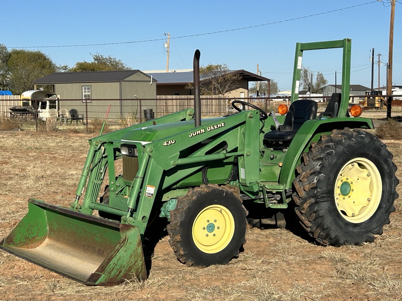 Photo of a  John Deere 990