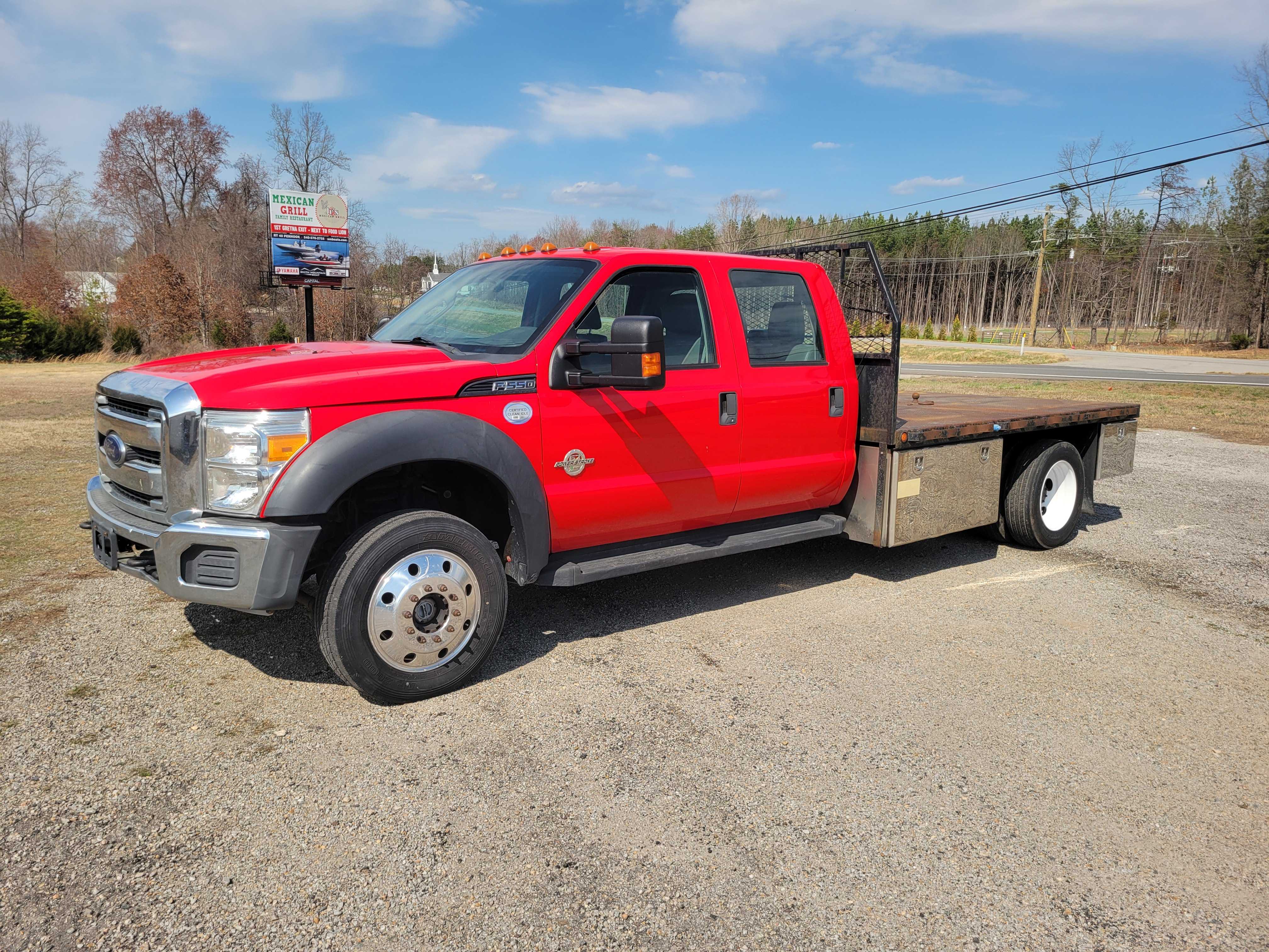 2016 Ford F550 Crew Cab 4x4 Flatbed Truck