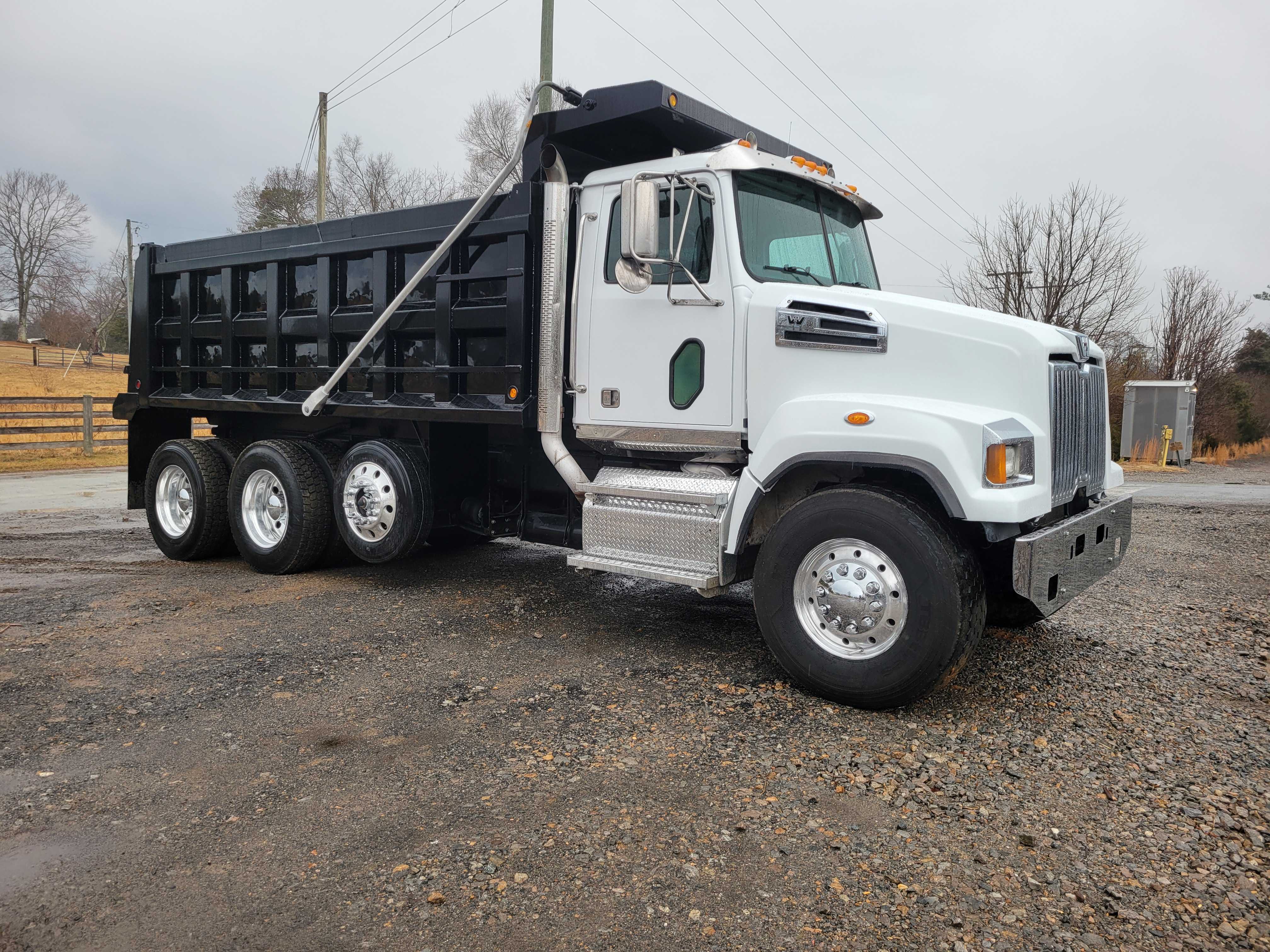 2017 Western Star 4700 Tri Axle Dump