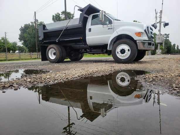 2010 Ford F750 Single Axle Dump