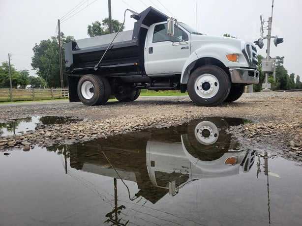 2010 Ford F750 Single Axle Dump