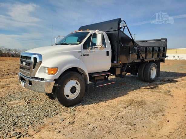 2007 Ford F750 Dump