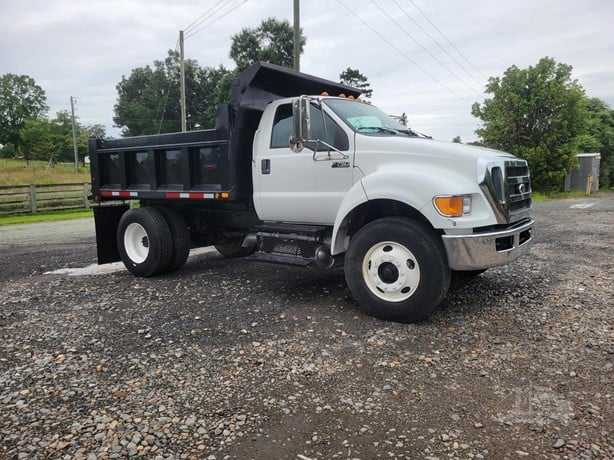 2011 Ford F750 Dump Truck