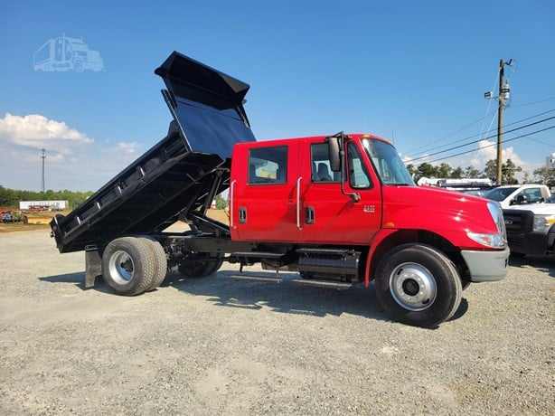 2004 International 4400 Flatbed-Dump