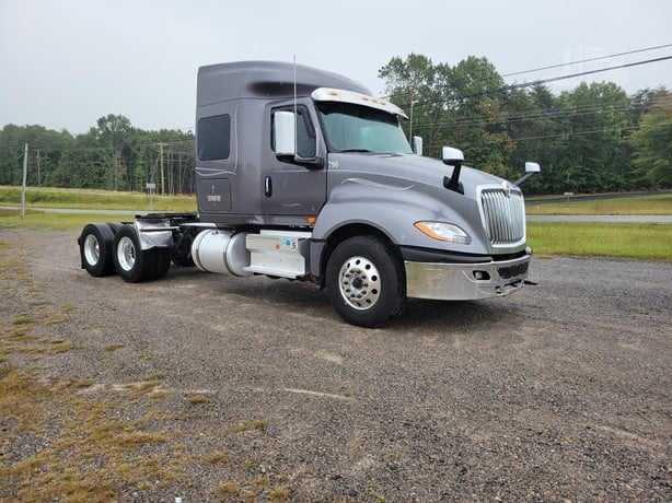 2019 International LT625 Sleeper 48