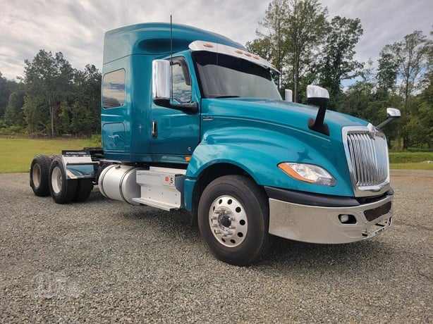2020 International LT625 Sleeper 48