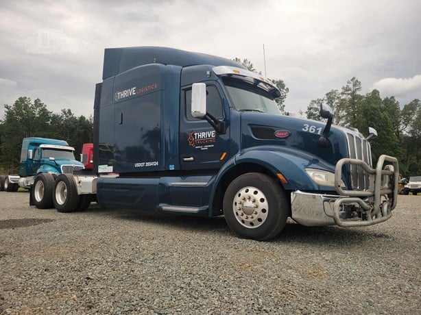 2016 PETEBILT 579 69 SLEEPER