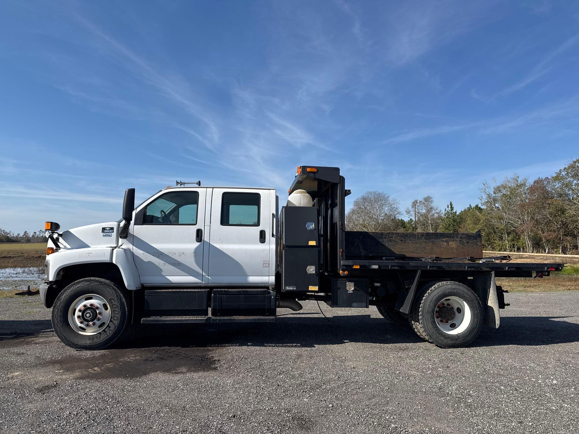2009 CHEVROLET C8500 CREW CAB FLATBED TRUCK