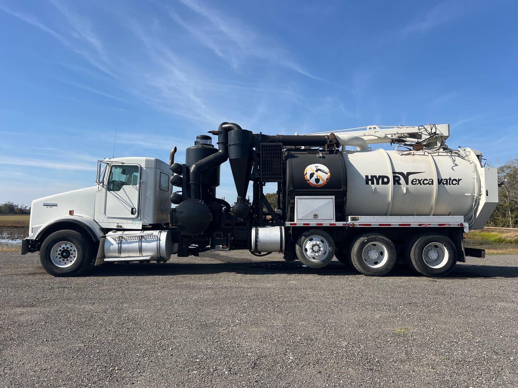 2013 KENWORTH T880 HYDRO EXC VACUUM TRUCK