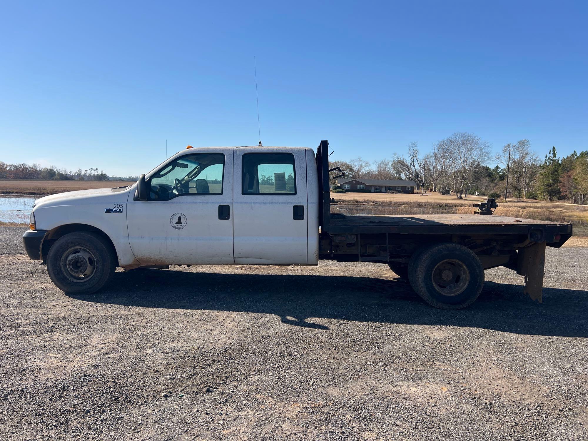 2004 FORD F-350 XL DUALLY CREW CAB FLATBED TRUCK