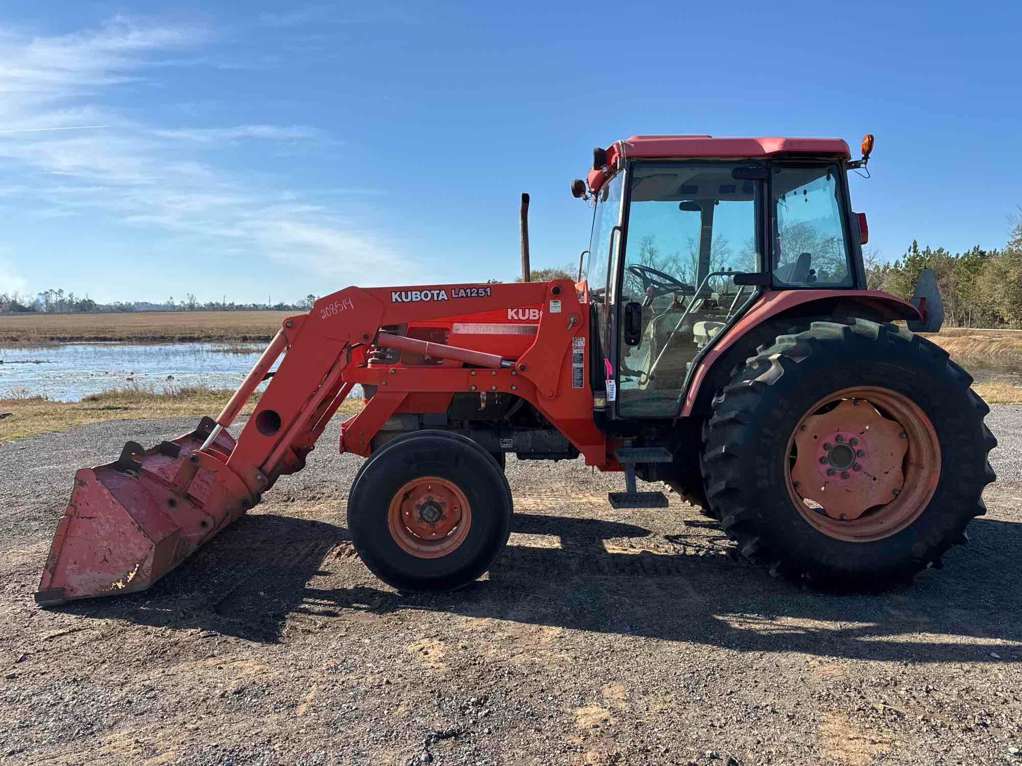KUBOTA M9000 UTILITY SPECIAL TRACTOR