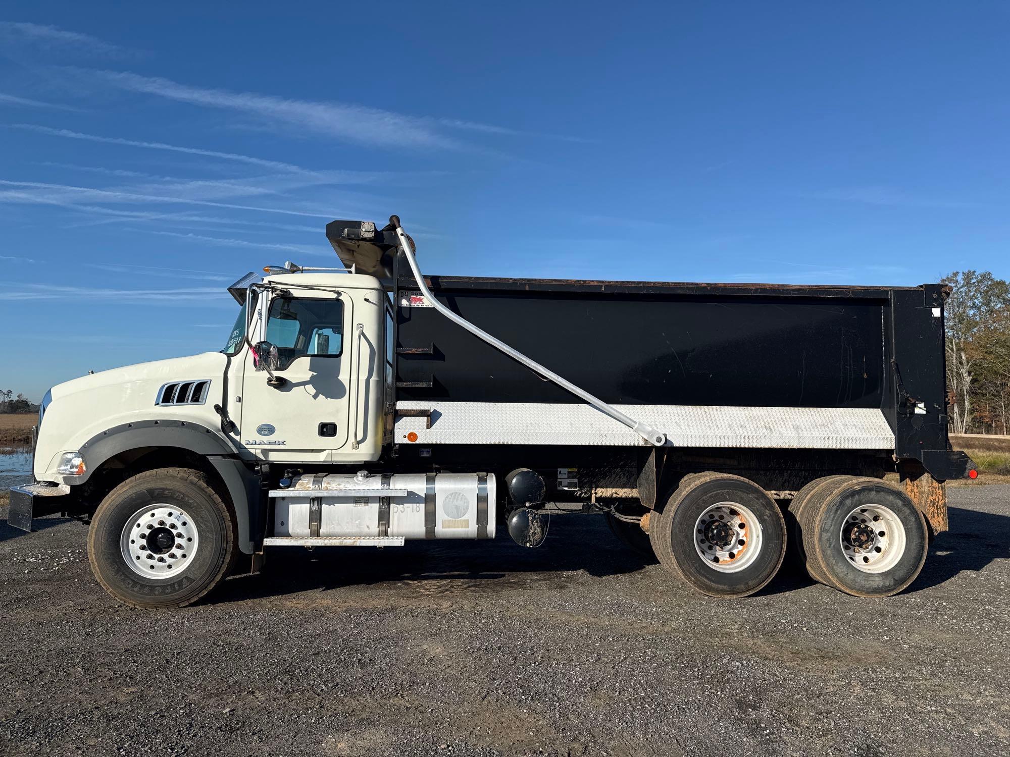 2018 MACK GU813 DUMP TRUCK