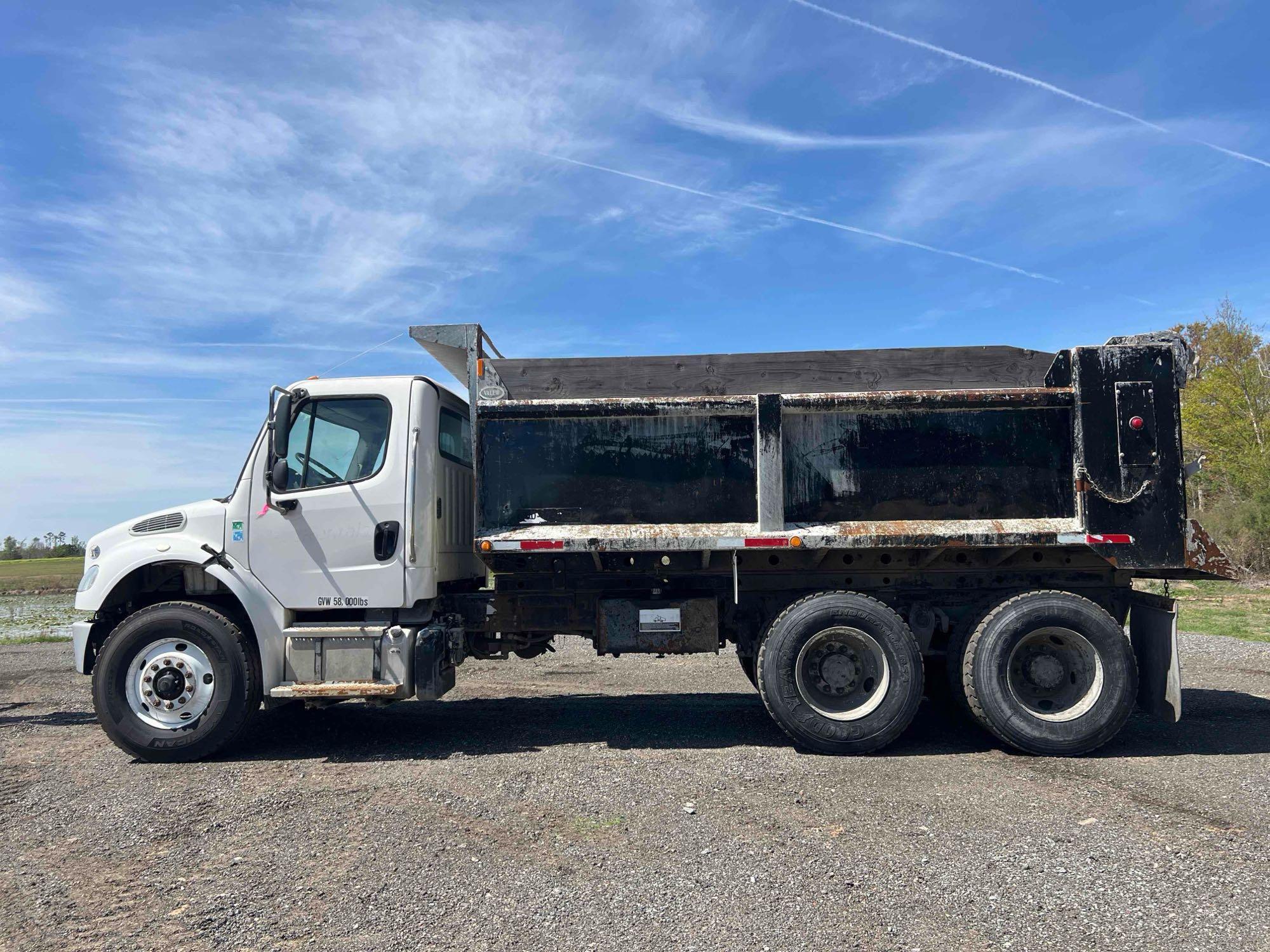 2018 FREIGHTLINER M2106 DUMP TRUCK