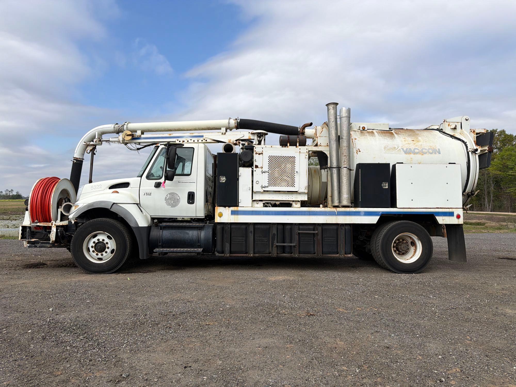 2006 INTERNATIONAL 7400 4X2 VACUUM EXCAVATION TRK