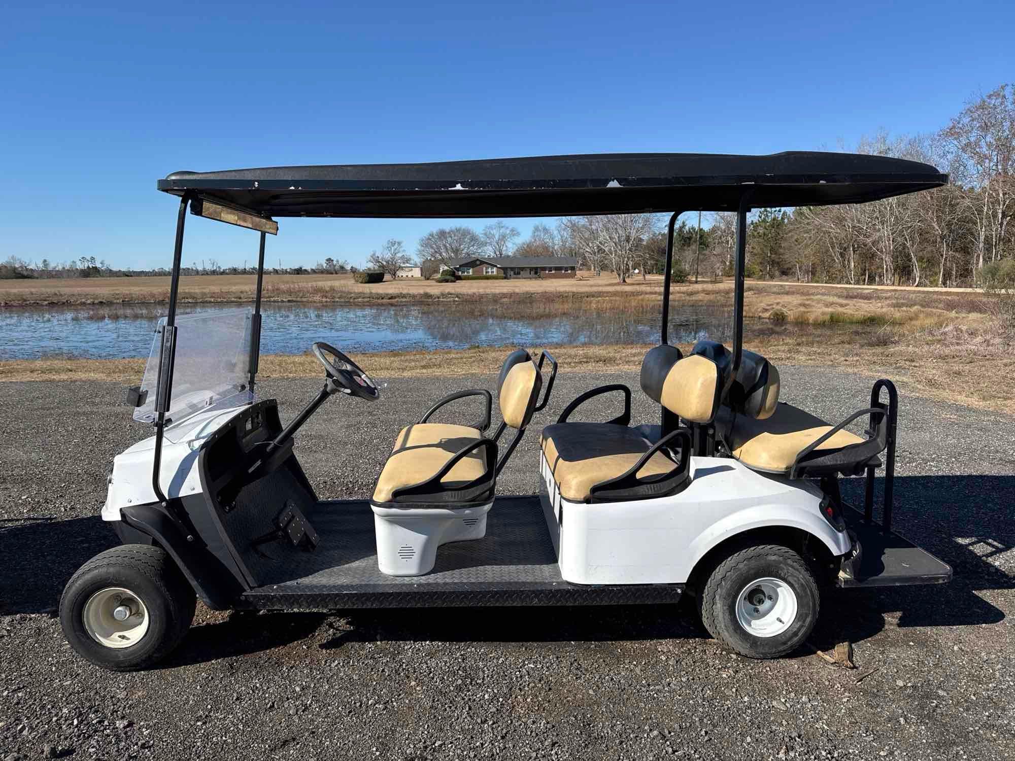 EZ-GO GAS GOLF CART