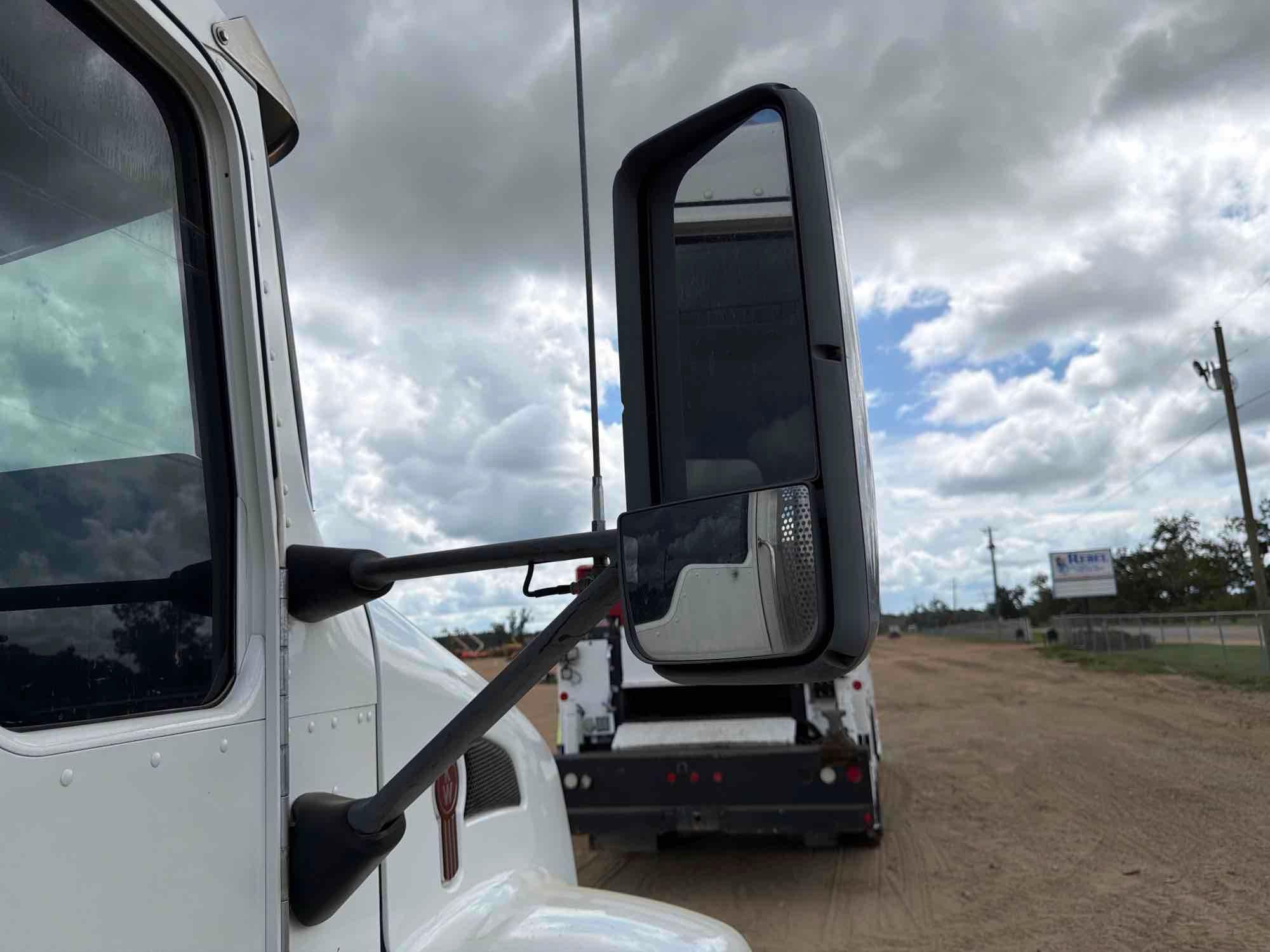 Kenworth T370