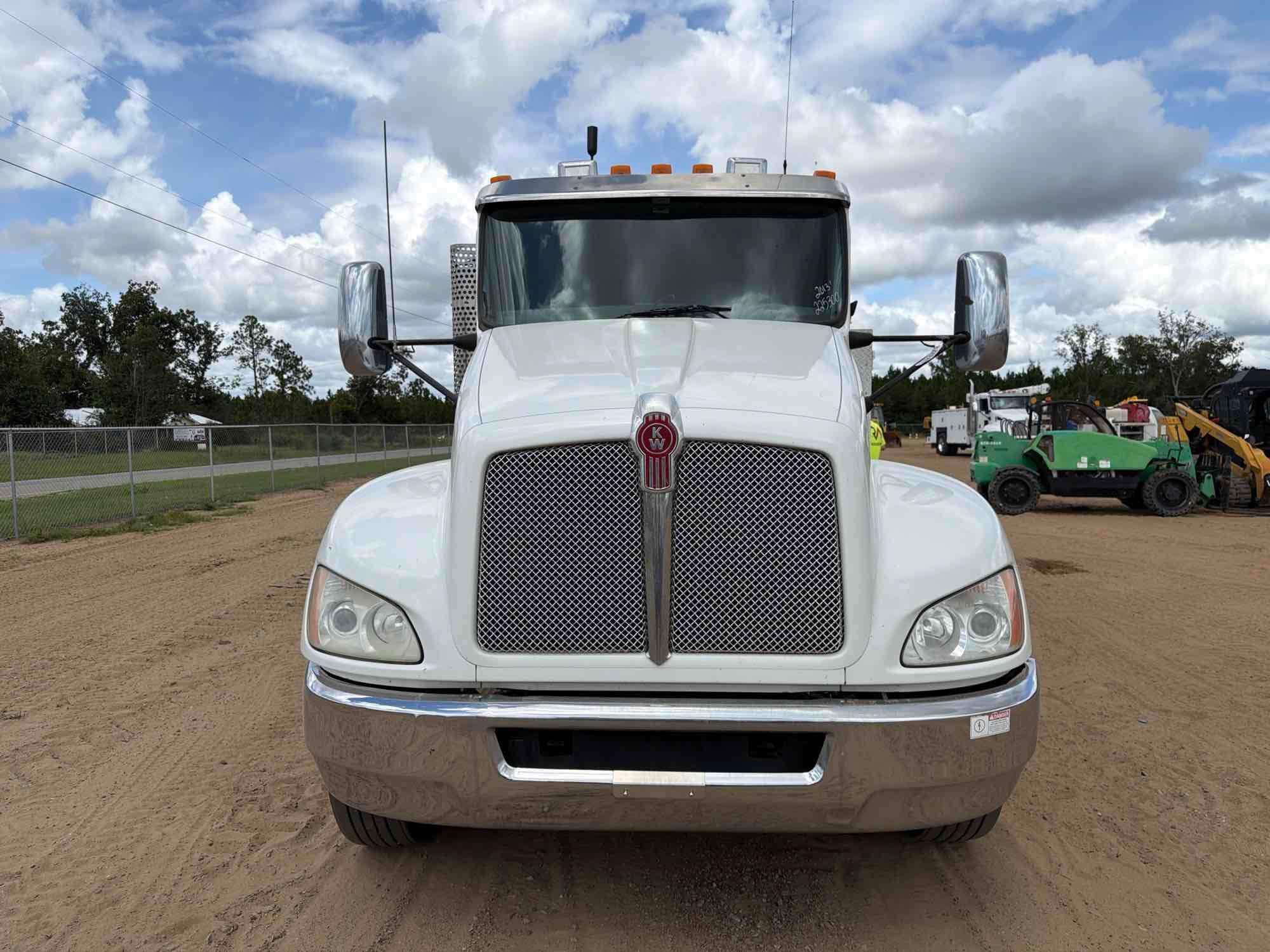 2013 Kenworth T370