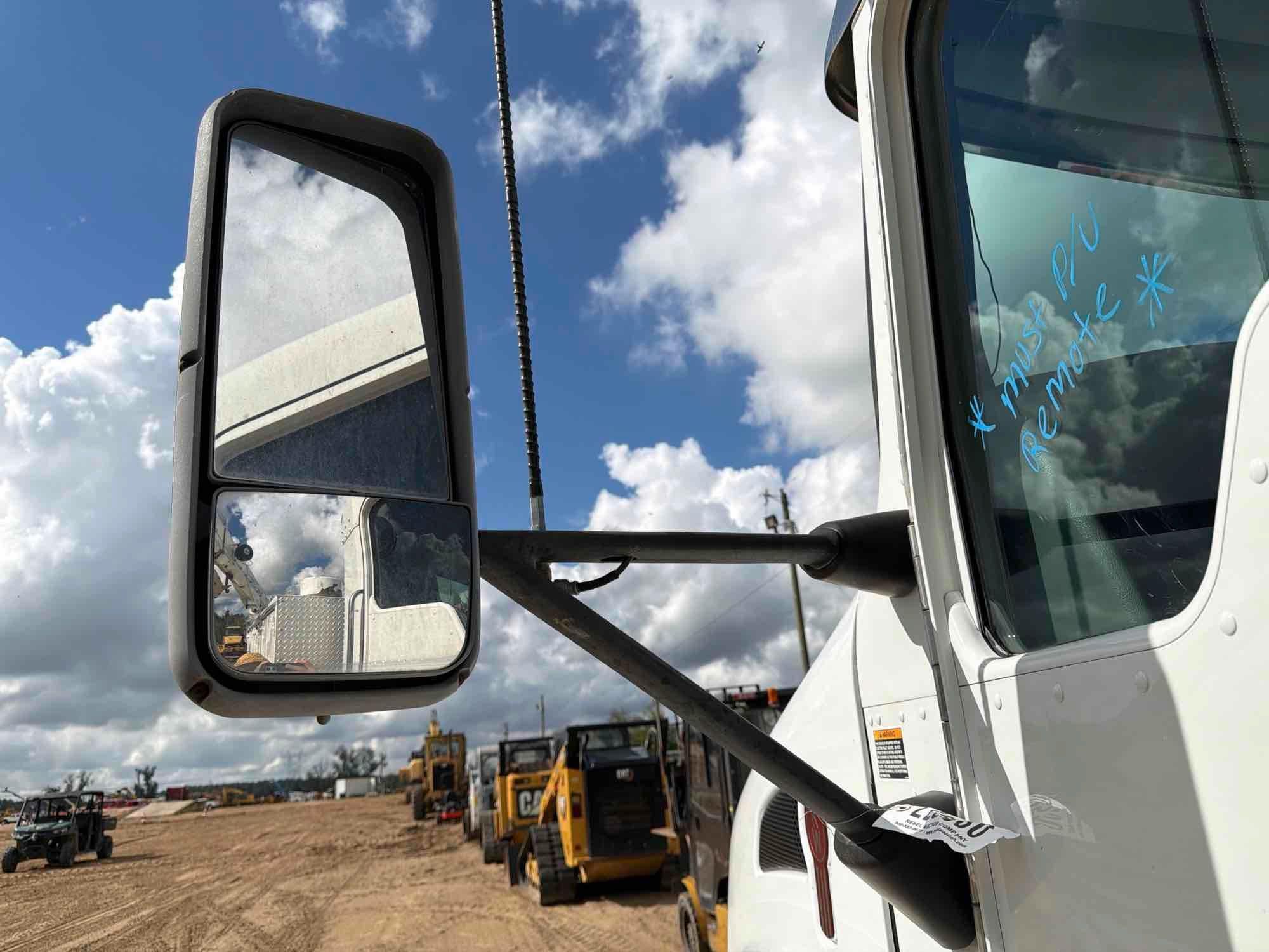 Kenworth T370