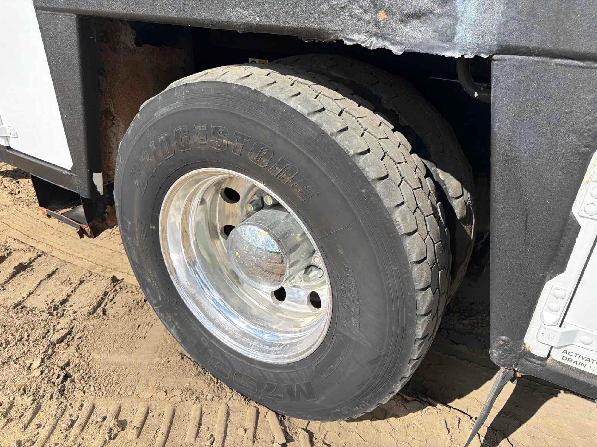 Kenworth T370