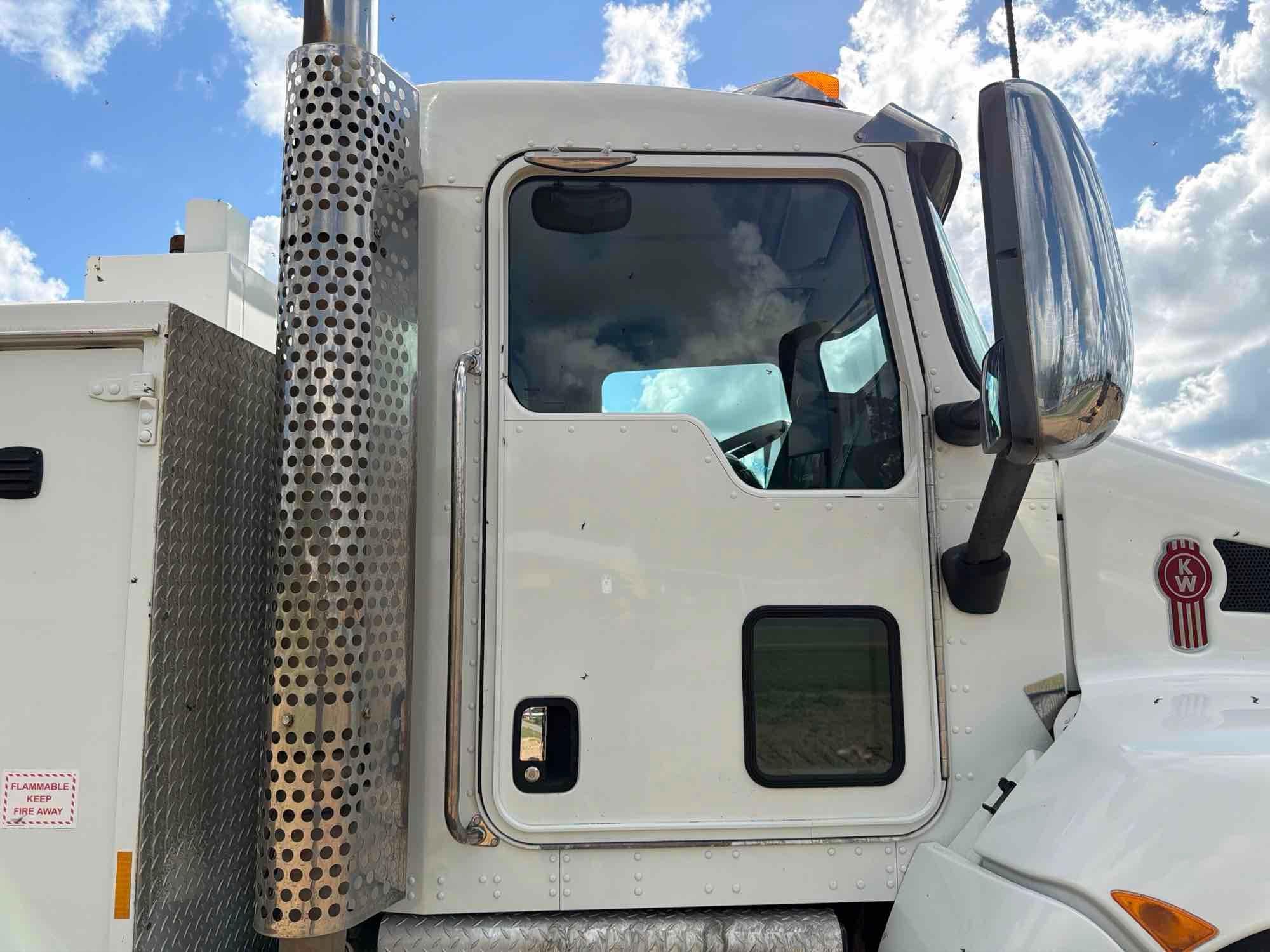 Kenworth T370